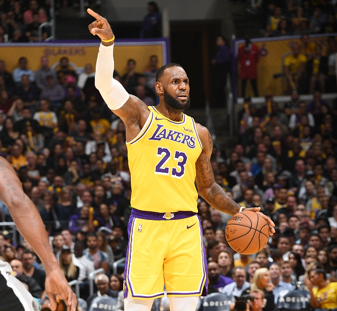 区域盯防形 区域盯防形